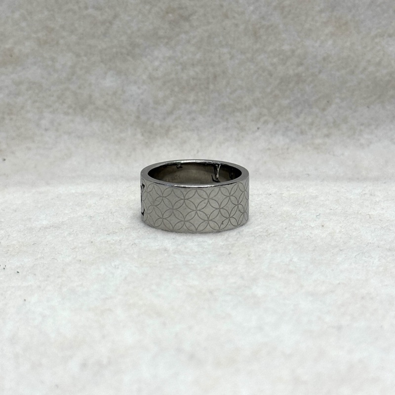 LV鏤空logo戒指-1