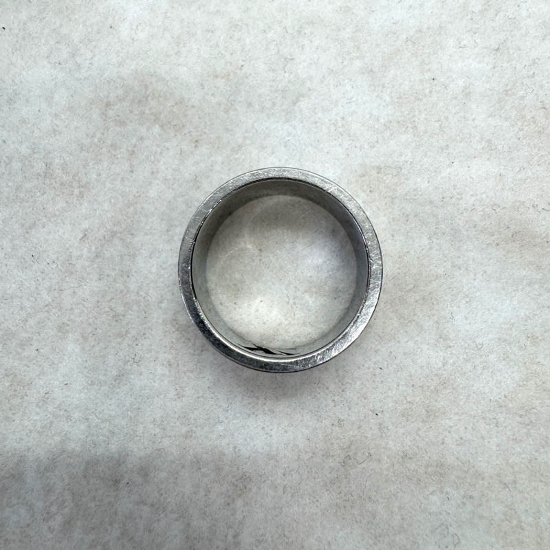 LV鏤空logo戒指-9