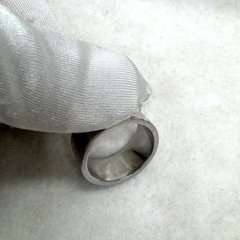 LV鏤空logo戒指-11