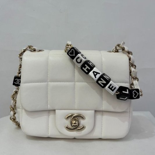 CHANEL白色方框車線方胖子-0