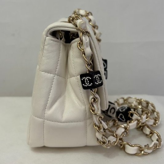 CHANEL白色方框車線方胖子-2