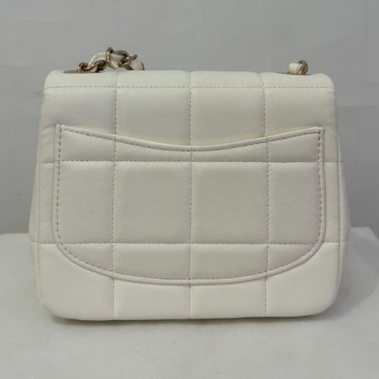 CHANEL白色方框車線方胖子-3