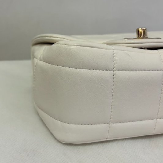 CHANEL白色方框車線方胖子-6