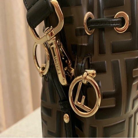 Fendi Mon Tresor 迷你水桶包