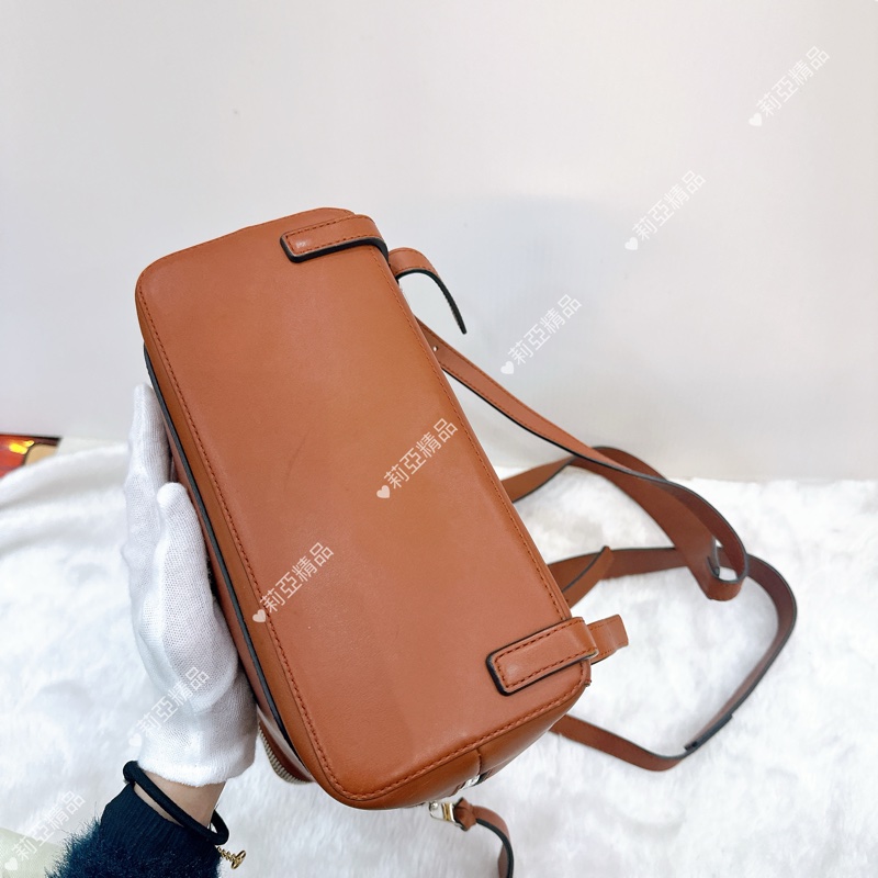 莉亞精品♡ Loewe 焦糖色後背包 二手美包-7