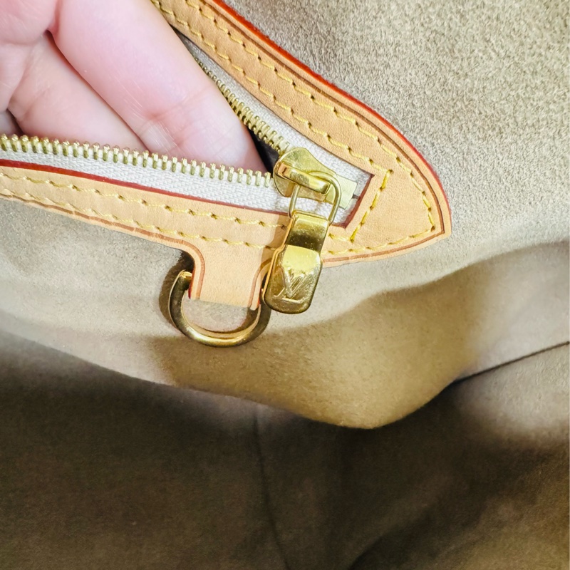 售二手真品 LV M40304 Annie黑彩蝴蝶結單肩包-22