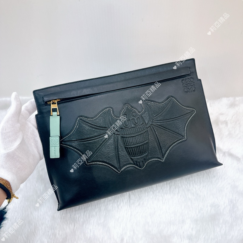 莉亞精品♡ Loewe 蝙蝠手拿包 黑 二手美品-2
