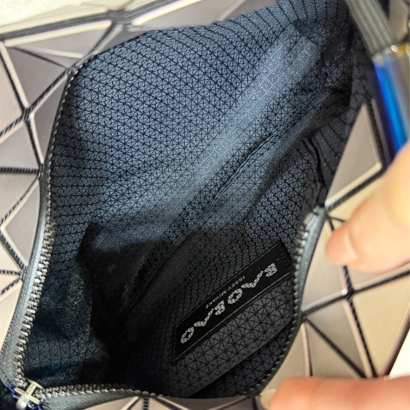 ISSEY MIYAKE BAOBAO 墨繩豆腐包 淡銅色-7