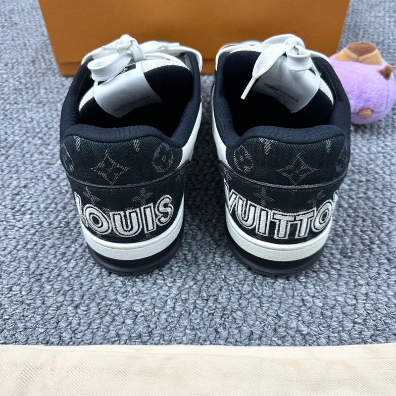 98新Louis Vuitton lv黑白熊貓魔術貼休閒板鞋 42.5碼-3