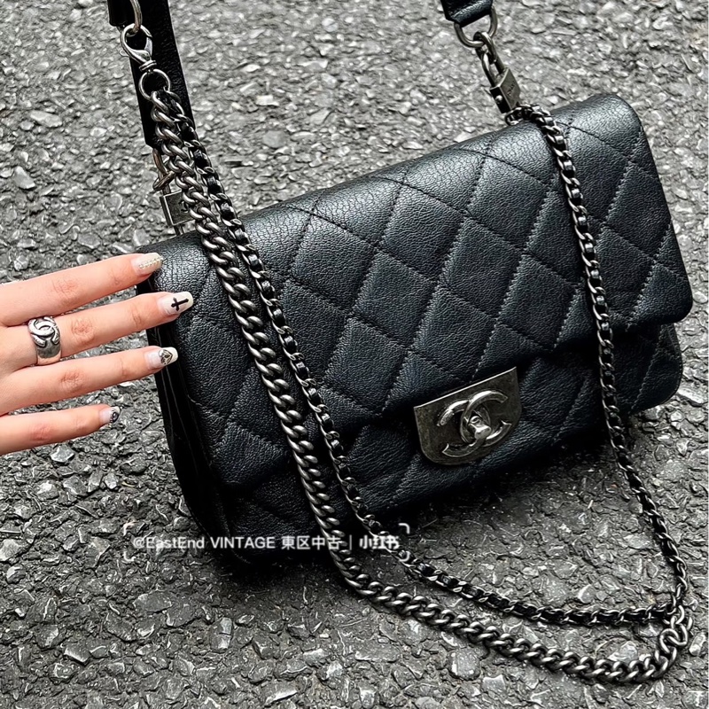 99新全配 秀款❤️ 香奈兒 #黑銀 #荔枝紋牛皮 #cf25 雙鏈條 流浪 #鎖頭包-0