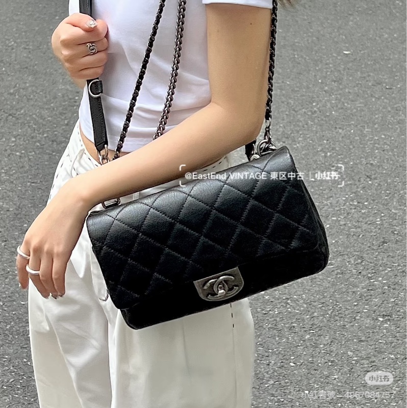 99新全配 秀款❤️ 香奈兒 #黑銀 #荔枝紋牛皮 #cf25 雙鏈條 流浪 #鎖頭包-5