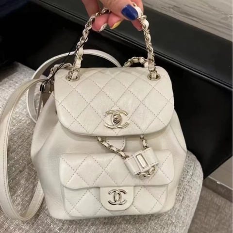 全配芯片帶膜🈶️台灣購證 #香奈兒 #奶油白 #油蠟牛皮 #duma  #雙肩包