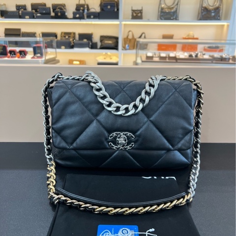 99新22年芯片款Chanel香奈兒19bag黑銀中號鏈條包