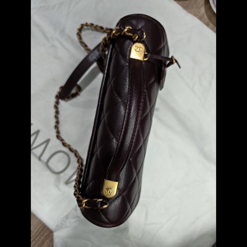 CHANEL 香奈兒 深棕色 牛皮 郵差包 金扣 軍牌 coco handle-5