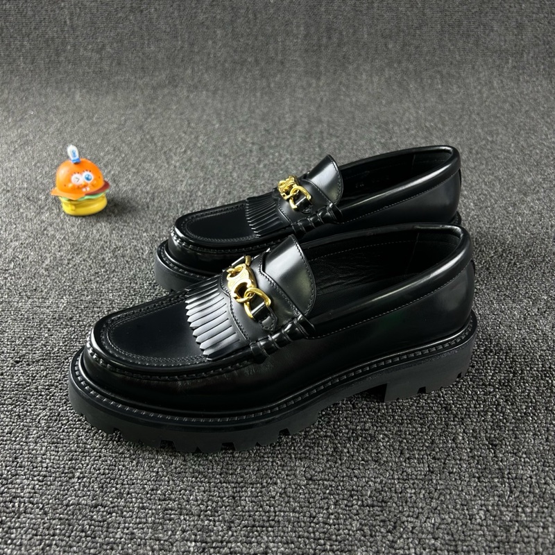 Celine黑色流蘇樂福鞋 尺碼36 整體成色不錯-0