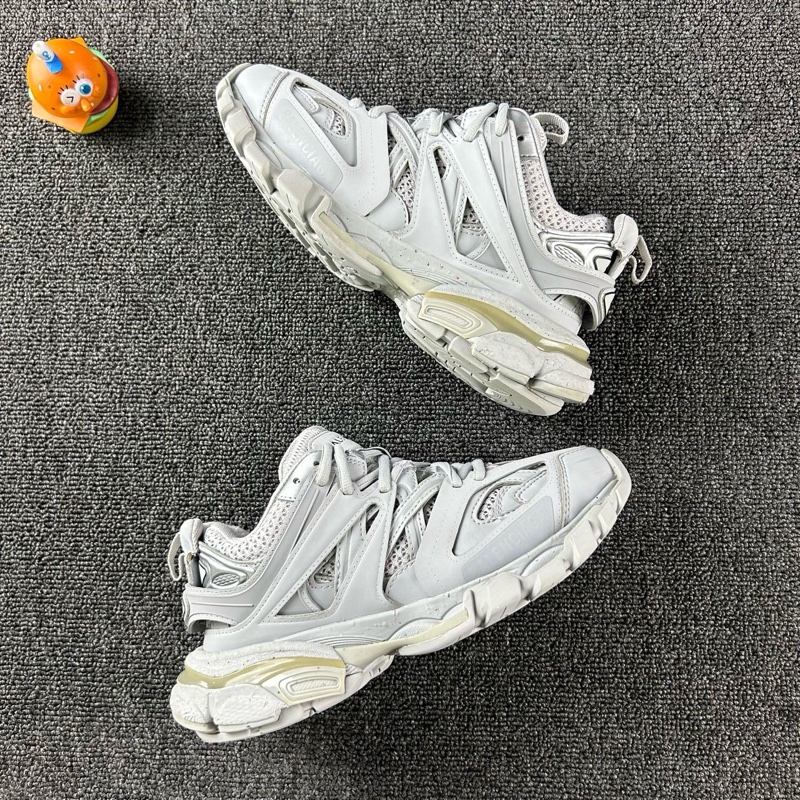 款式:Balenciaga巴黎世家Track老爹鞋 尺碼:35 整體成色不錯-3