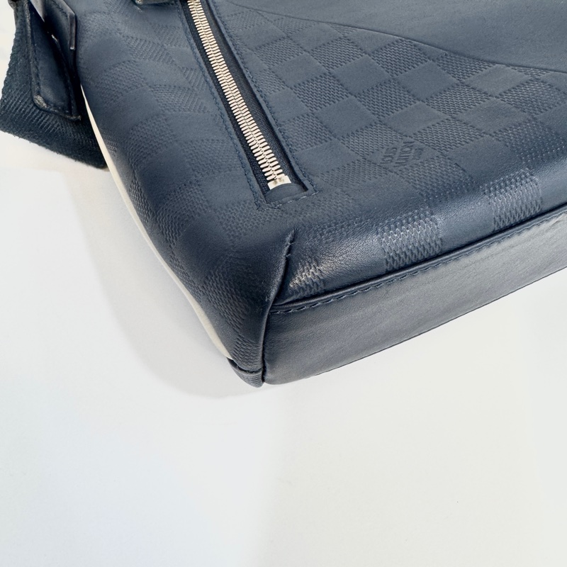 LV海軍藍牛皮棋盤格Mick pm斜背包N41637-15