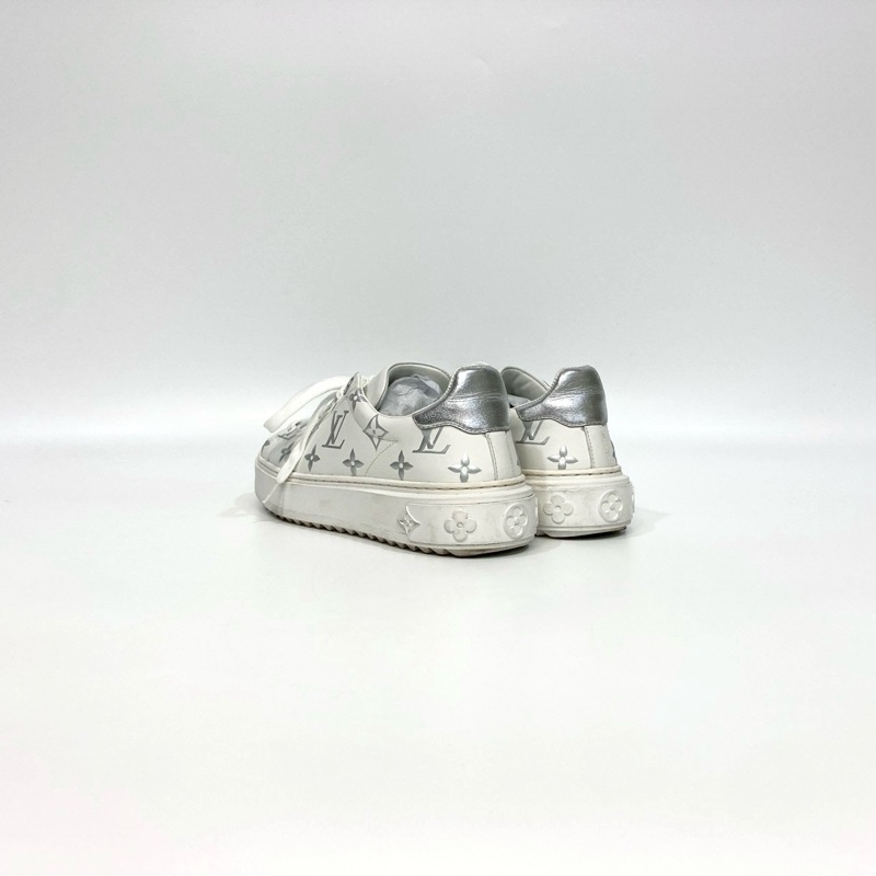 LV白拚銀LOGO Time Out運動鞋-6