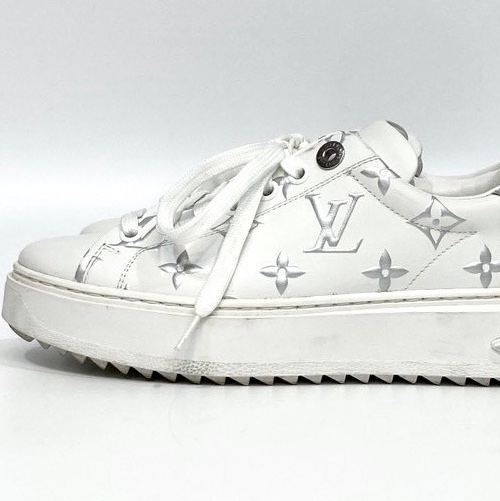 LV白拚銀LOGO Time Out運動鞋-16