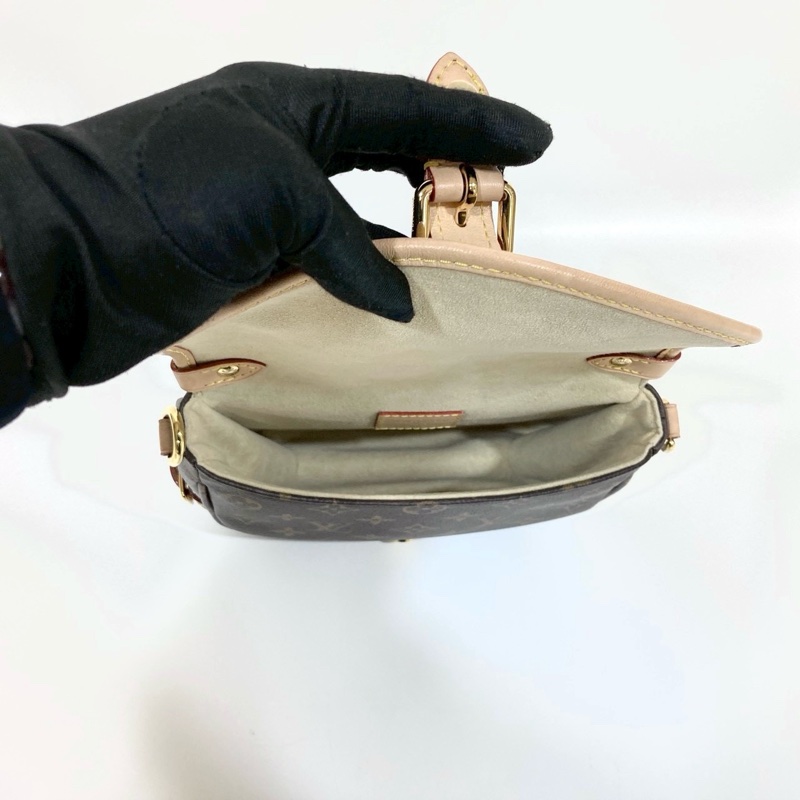 LV原花金釦Saumur BB雙子星手提斜背包M46740-5