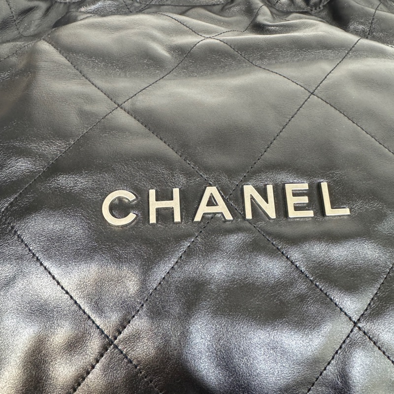🕯️近全新香奈兒22包CHANEL黑銀中號油蠟牛皮22包/AS3261/垃圾袋-12