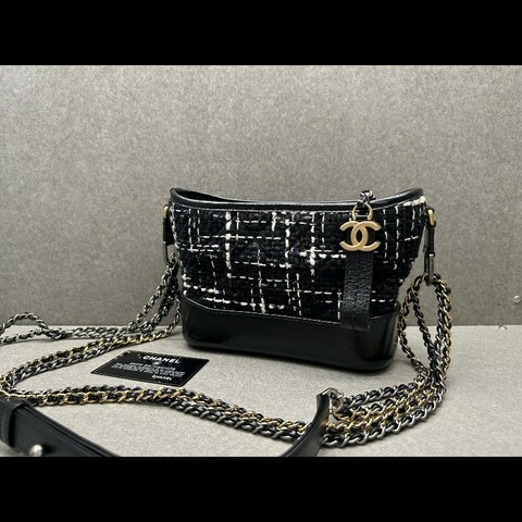 CHANEL 黑白毛呢流浪包 小號