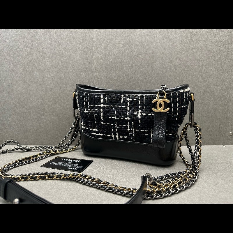 CHANEL 黑白毛呢流浪包 小號-0