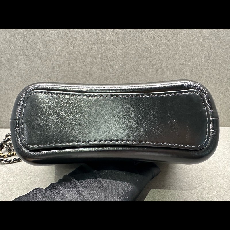 CHANEL 黑白毛呢流浪包 小號-4