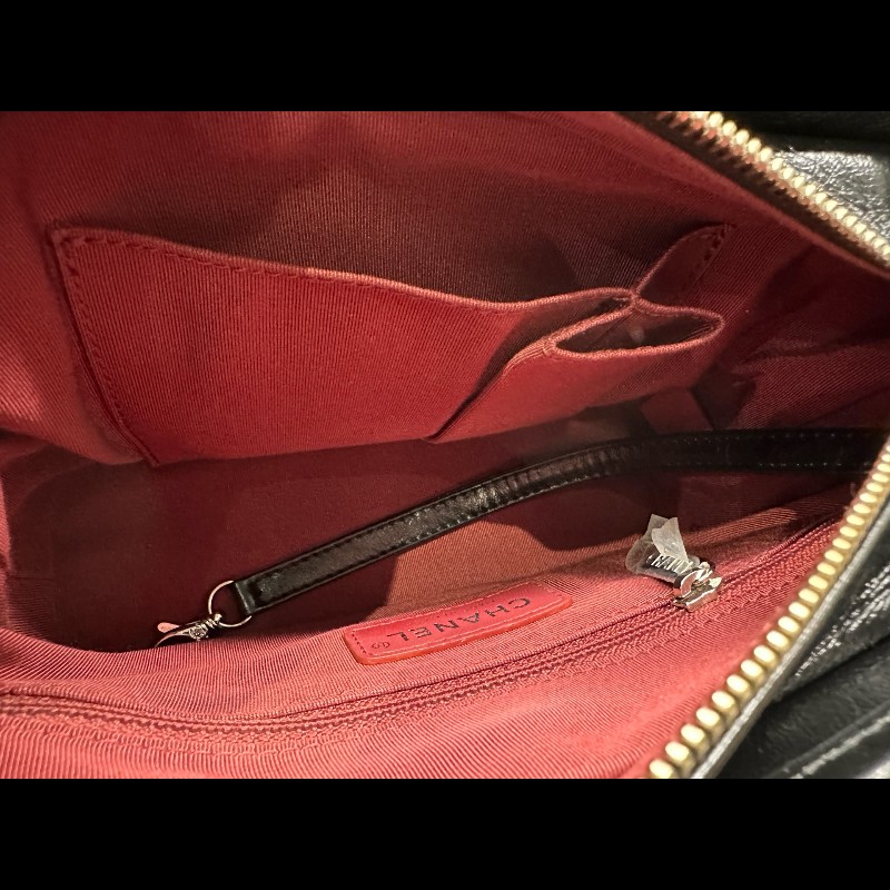 CHANEL 黑白毛呢流浪包 小號-7