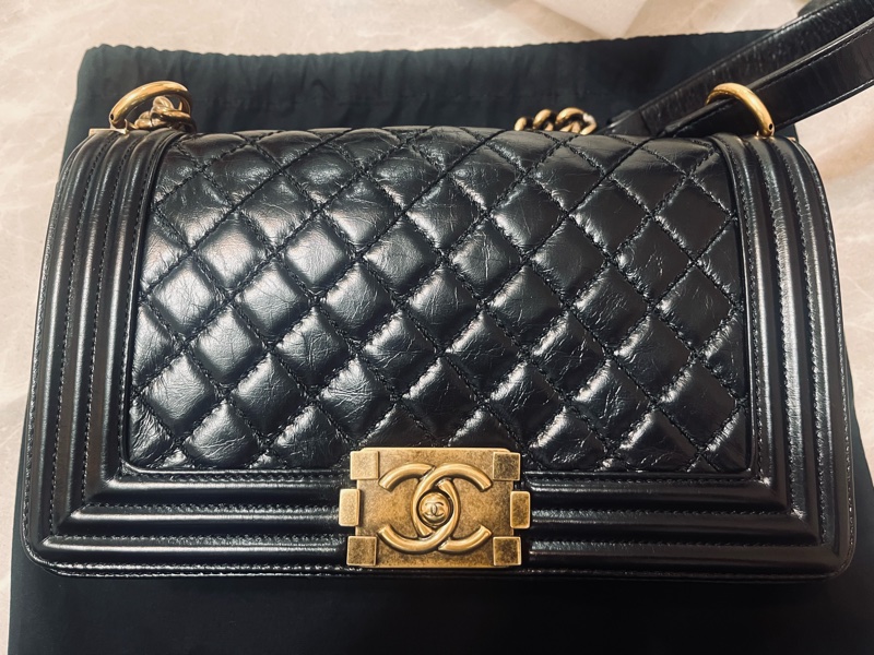 Chanel Boy25 柔油蠟皮 淡金扣-1
