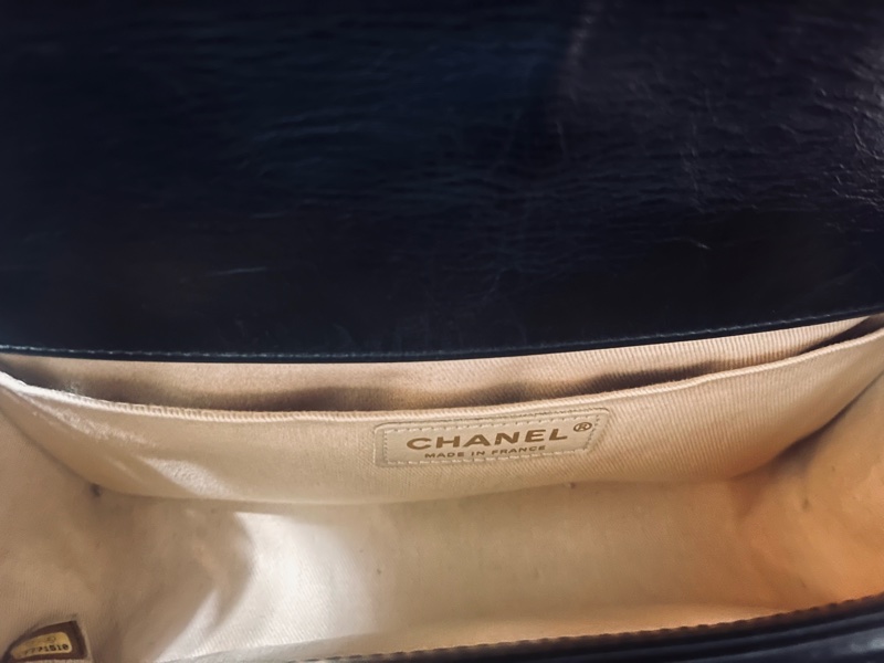 Chanel Boy25 柔油蠟皮 淡金扣-3