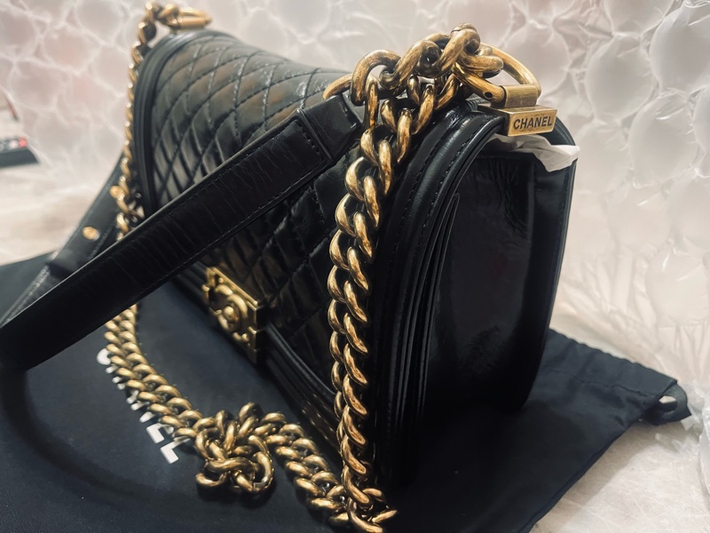 Chanel Boy25 柔油蠟皮 淡金扣-11