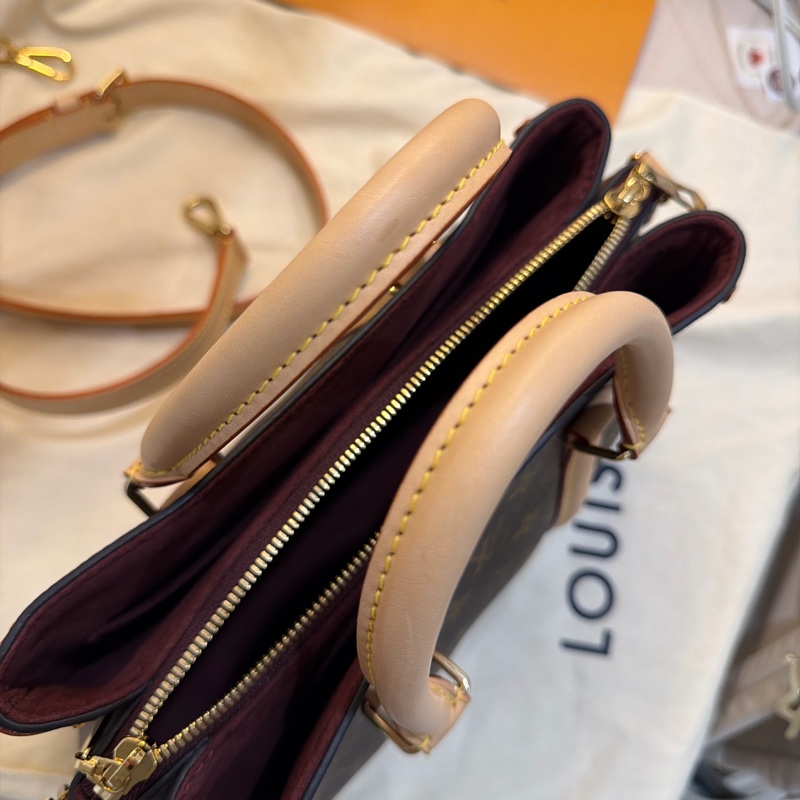 Louis Vuitton Soufflot BB Monogram 經典老花 / 附原廠肩帶、防塵袋、購買證明-16