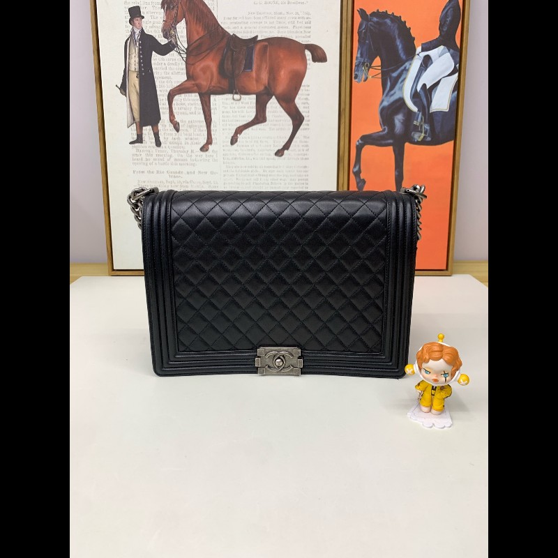 CHANEL Leboy大號 黑色復古銀扣羊皮鏈條包肩背包-0