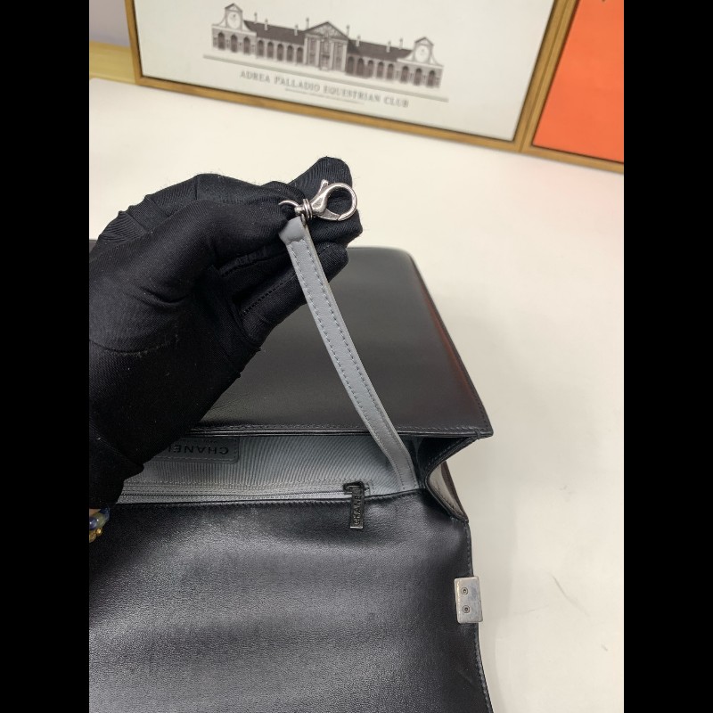 CHANEL Leboy大號 黑色復古銀扣羊皮鏈條包肩背包-7