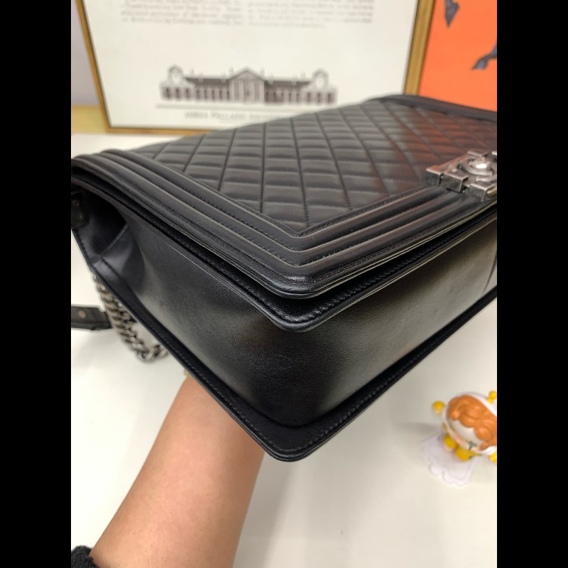 CHANEL Leboy大號 黑色復古銀扣羊皮鏈條包肩背包-9