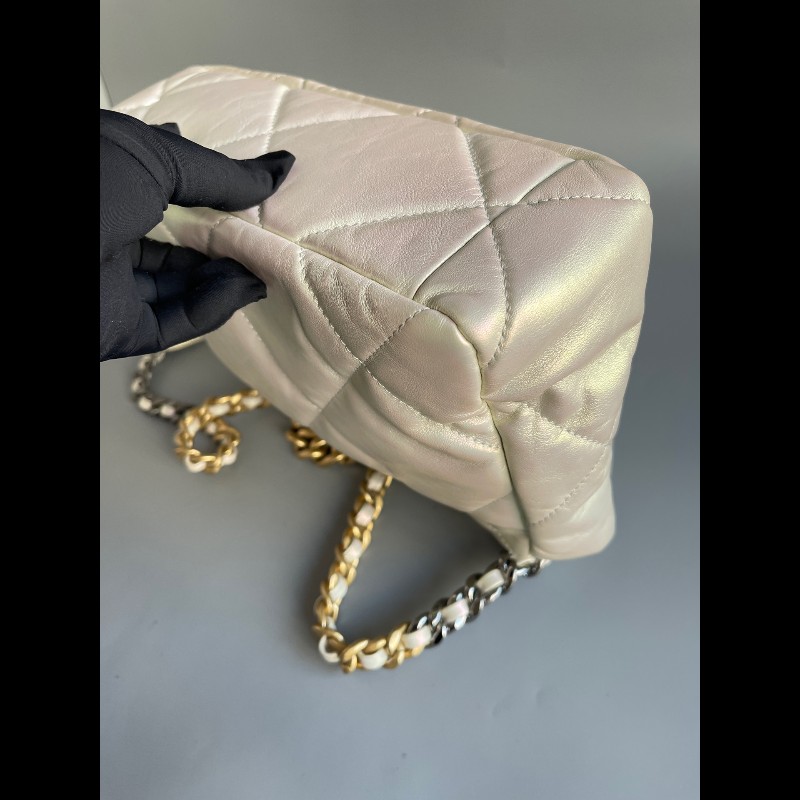 Chanel幻彩人魚姬珠光19bag-12