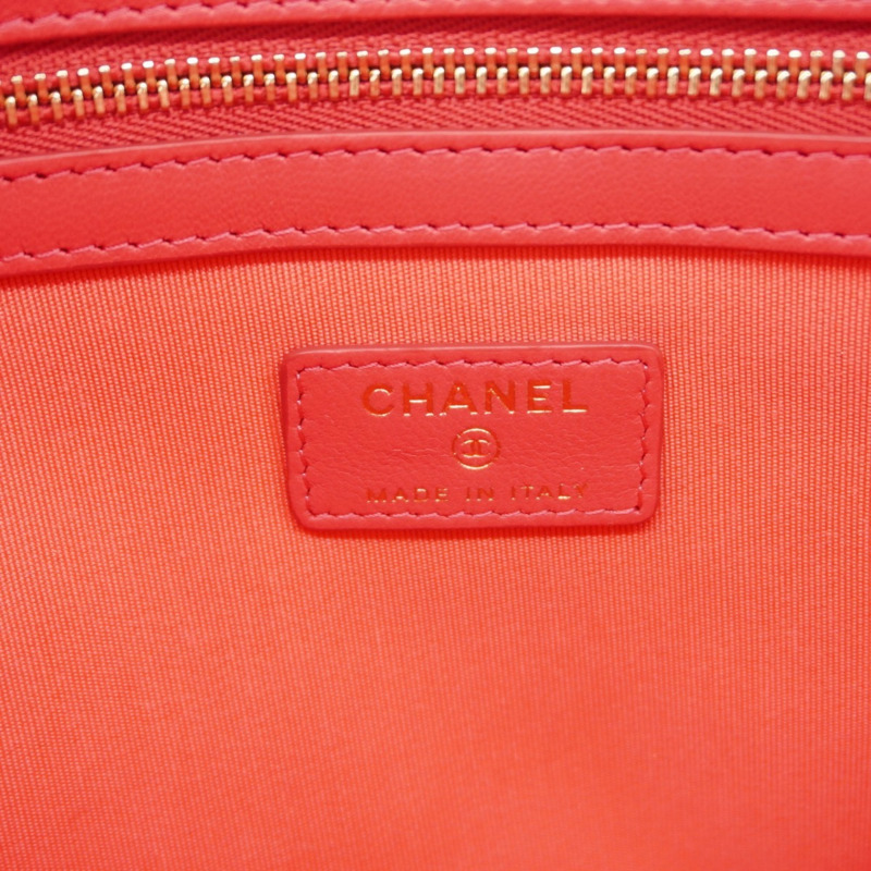 香奈兒女士粉紅香檳色羊皮絎縫手拿包，貨號：P1813150-4