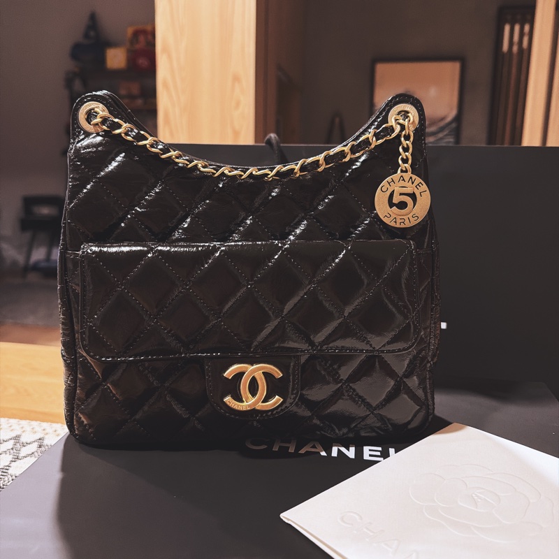CHANEL 香奈兒 HOBO BAG 流浪包 金Logo 23cm-1