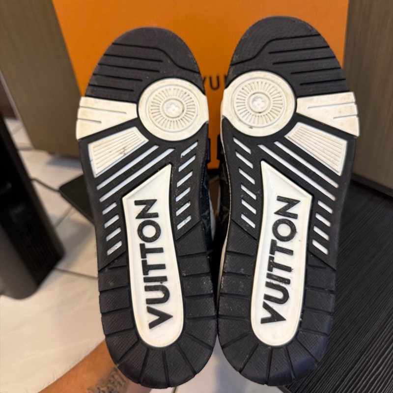 LOUIS VUITTON Trainer黑牛仔 黃金尺碼 8(27cm~27.5cm適合)-3