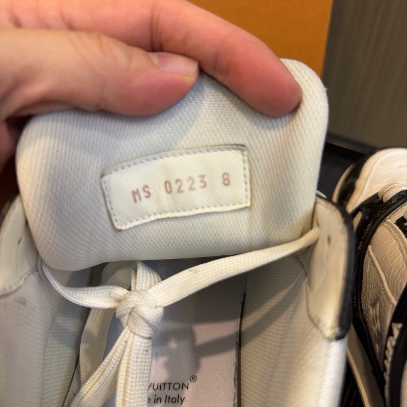 LOUIS VUITTON Trainer黑牛仔 黃金尺碼 8(27cm~27.5cm適合)-4