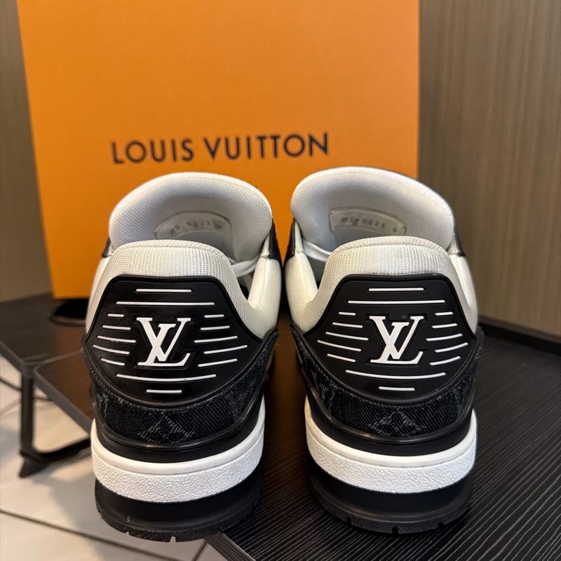 LOUIS VUITTON Trainer黑牛仔 黃金尺碼 8(27cm~27.5cm適合)-11