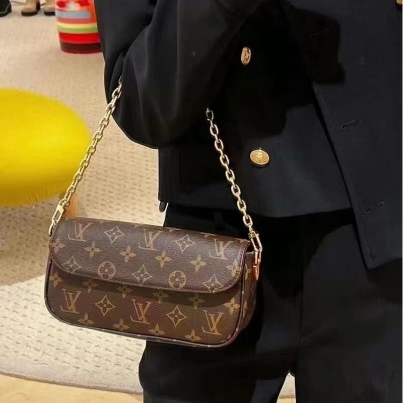 日常百搭款😍99新🈶購證⚡️lv老花lvy系列鏈條單肩斜挎包-5