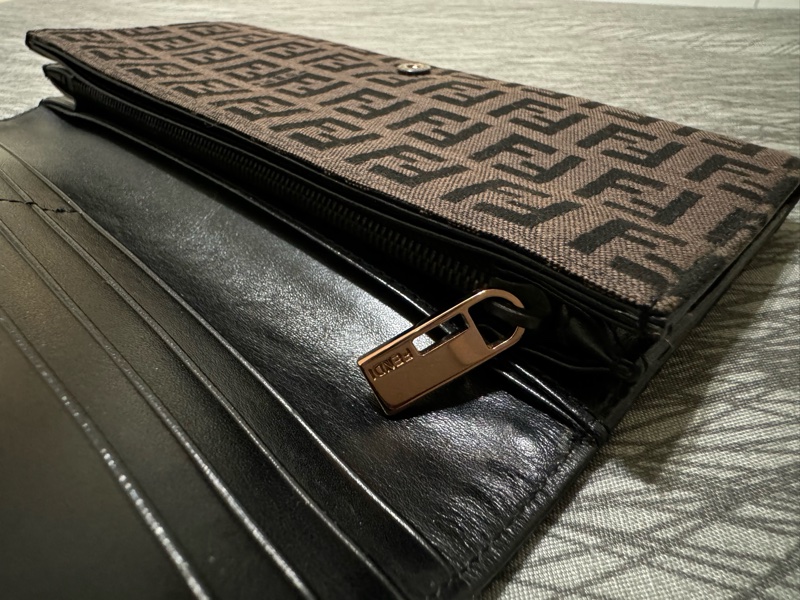 中古Fendi老花長夾/發財錢包/芬迪長夾/Fendi深棕色長夾/Fendi長錢包/芬迪中古長夾/Fendi中古長夾/老花長夾/咖啡色長夾/布面長夾-27