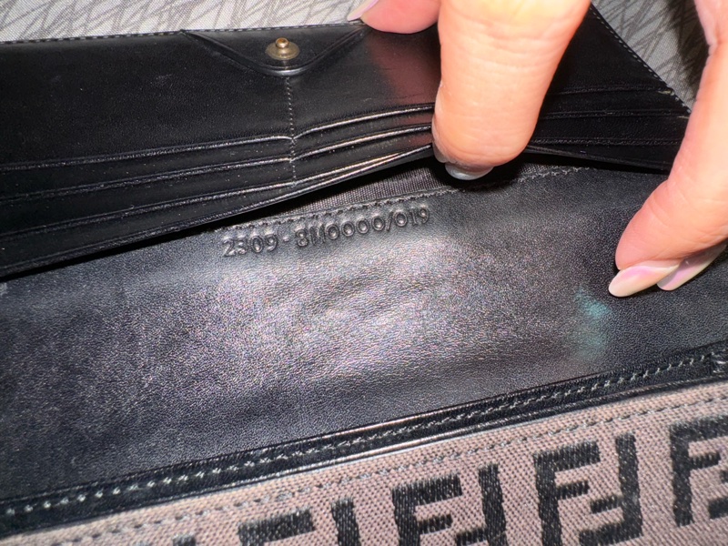 中古Fendi老花長夾/發財錢包/芬迪長夾/Fendi深棕色長夾/Fendi長錢包/芬迪中古長夾/Fendi中古長夾/老花長夾/咖啡色長夾/布面長夾-30