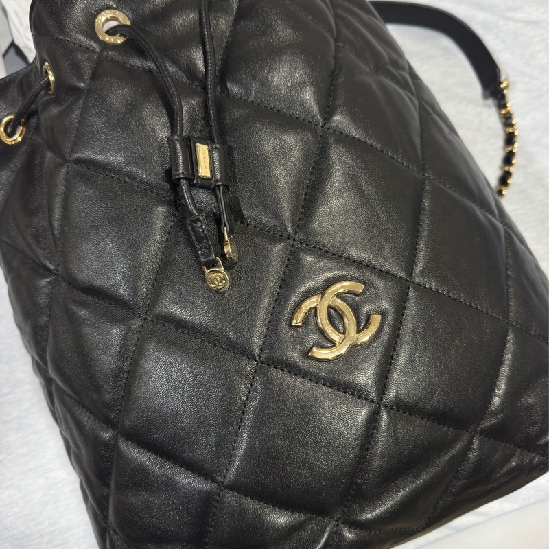 Chanel 羊皮束口後背包-1