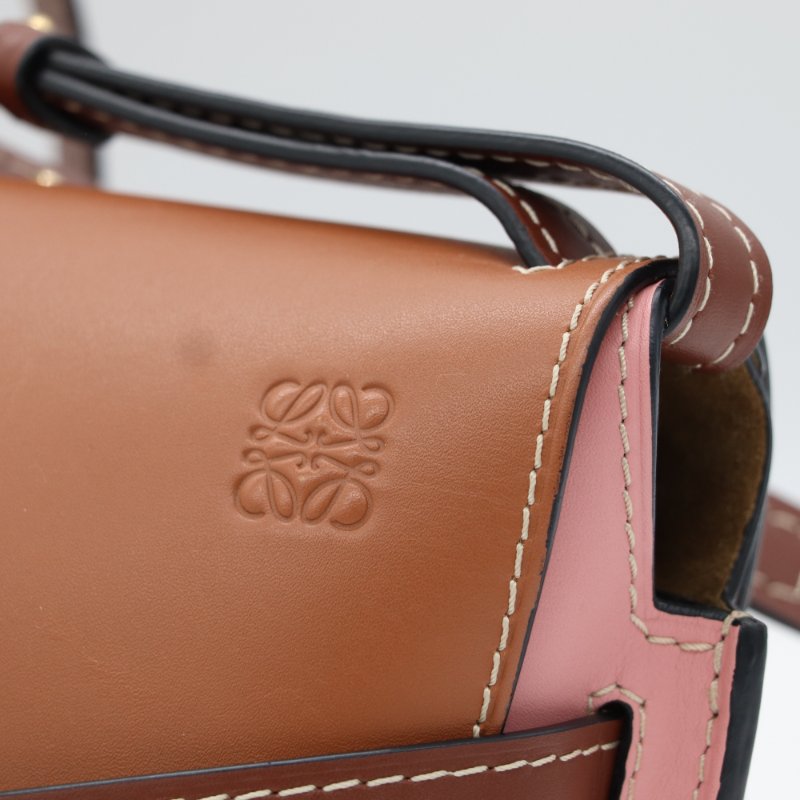 Loewe 羅威 Gate Small 撞色 牛皮斜背包 馬鞍包-5