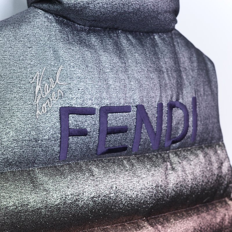 Fendi 芬迪 老佛爺  灰色 黑色 聚酯纖維 羽絨背心 外套-2