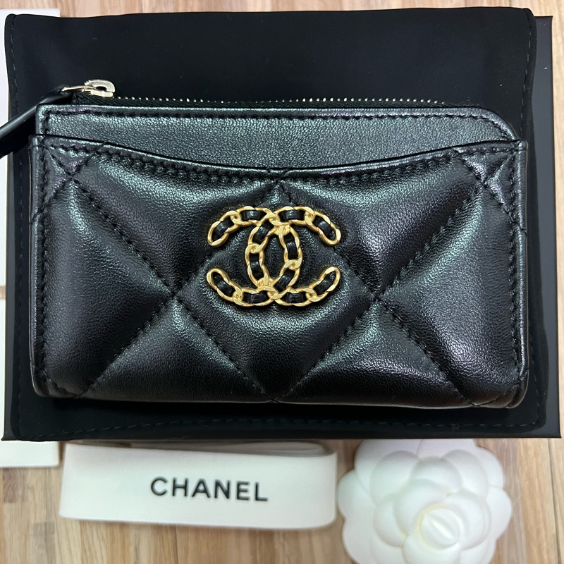CHANEL 19 羊皮黑金 拉鍊L型卡包 (全配)-5