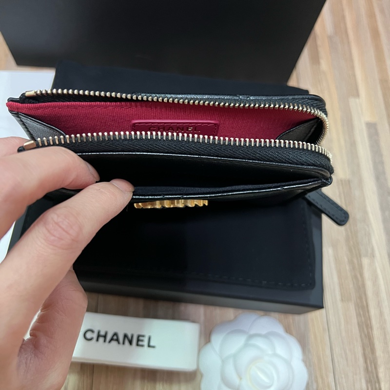 CHANEL 19 羊皮黑金 拉鍊L型卡包 (全配)-9